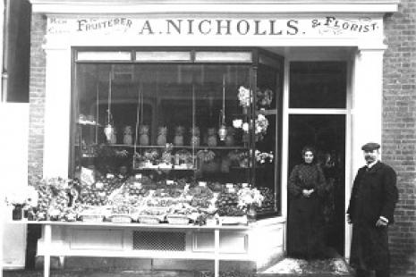Fruit and floristry shop in Hitchin, 1900